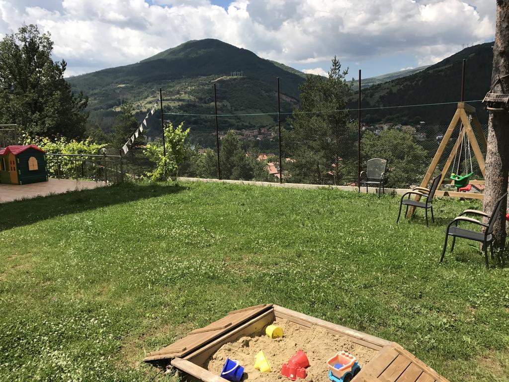 Mala Planina Guest House Iskrets Dış mekan fotoğraf
